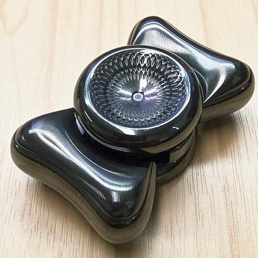 J&L EDC Navillera Zirconium spinner angle view